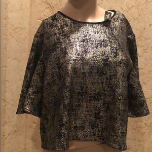 Black & Gold Shiny Crop Top Belle sleeves